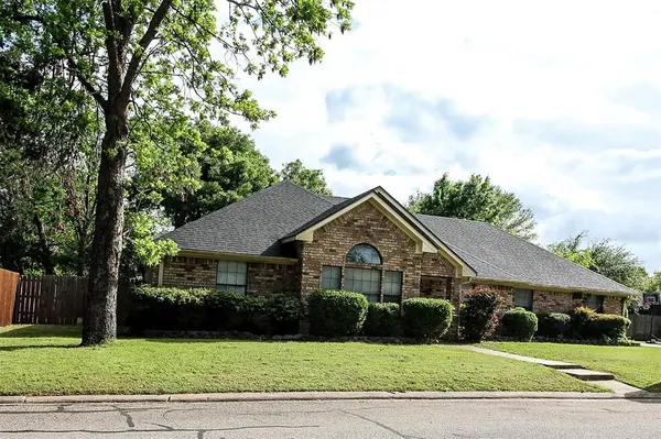 812 Mockingbird Street, Bonham, TX 75418