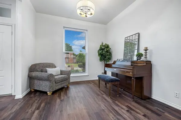 4206 N Hill Drive, Carrollton, TX 75010