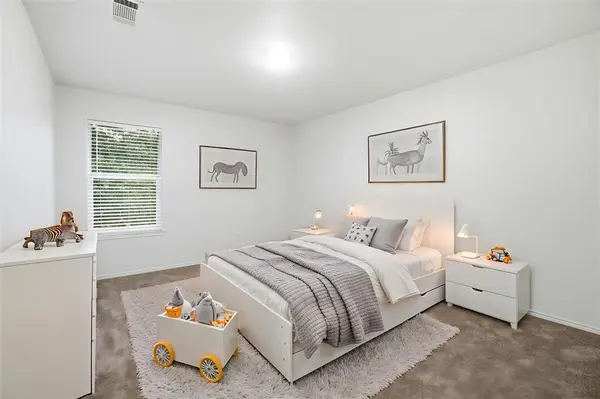 100 Bob White Drive, Red Oak, TX 75154