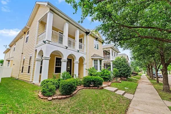 1229 Hayden Lane, Savannah, TX 76227