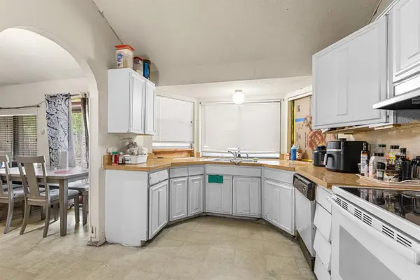 433 Rollingridge Lane, Garland, TX 75043