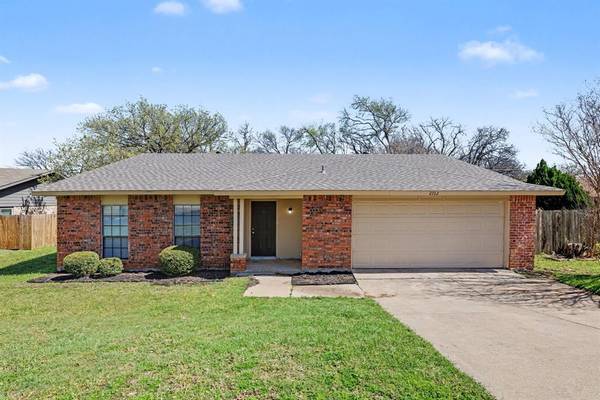 2312 Chinaberry Drive, Bedford, TX 76021