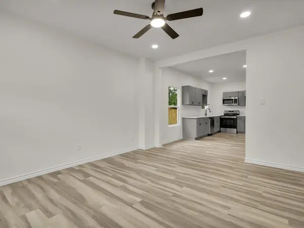 3526 Elsie Faye Heggins Street, Dallas, TX 75210