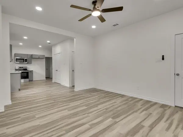 3526 Elsie Faye Heggins Street, Dallas, TX 75210