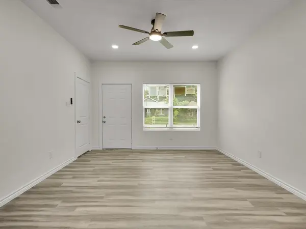 3526 Elsie Faye Heggins Street, Dallas, TX 75210