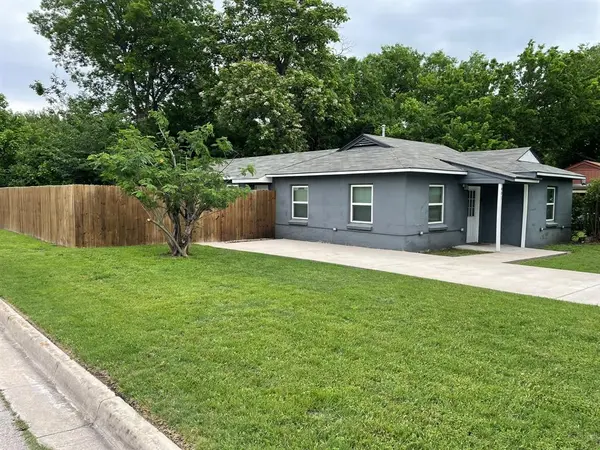 401 S Mcentire Court, White Settlement, TX 76108