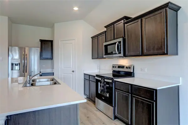 6517 Waterfall Lane, Princeton, TX 75407