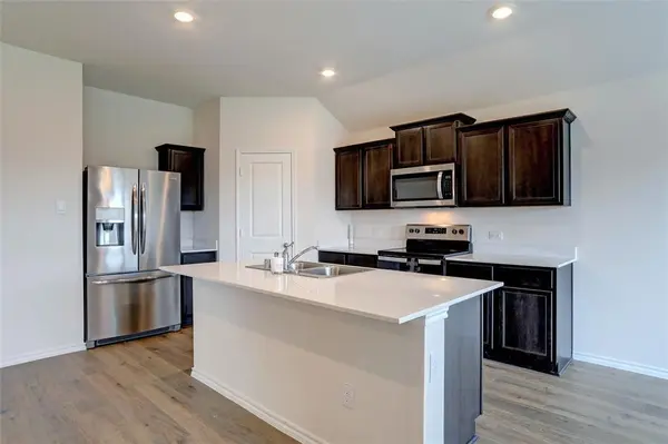 6517 Waterfall Lane, Princeton, TX 75407