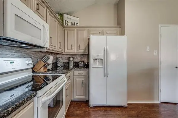 3005 Dove Valley Lane, Mansfield, TX 76063