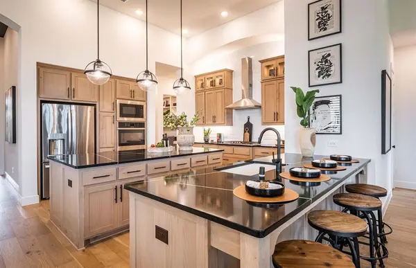 1717 Sandbrock Parkway, Aubrey, TX 76227