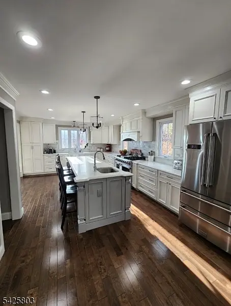 8 Danielle Dr, Liberty Twp., NJ 07838