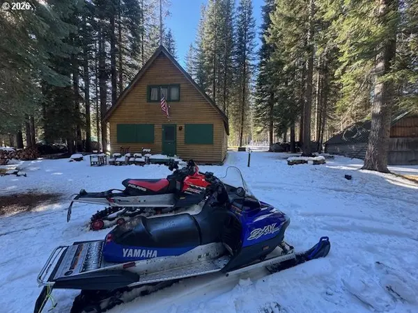 80 DIAMOND LAKE LOOP, Chemult, OR 97731