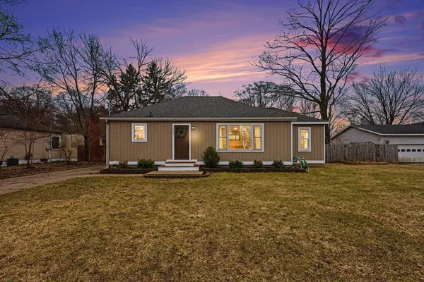 1053 E Byron RD, Norton Shores City, MI 49441