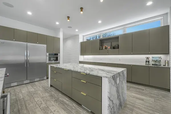 124 N Oak ST, Traverse City, MI 49684