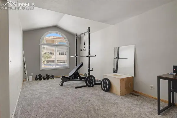 20 Luxury LN, Colorado Springs, CO 80921