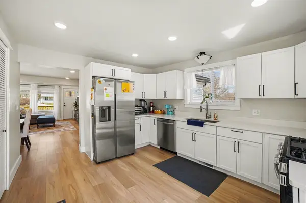 810 N Kinney AVE, Pleasant, MI 48858