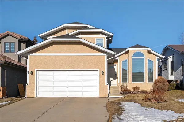 137 Woodbrook RD SW, Calgary, AB T2W 6C6