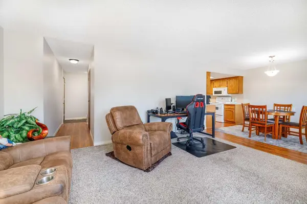 54 Bell ST #125, Red Deer, AB T4R 1M8