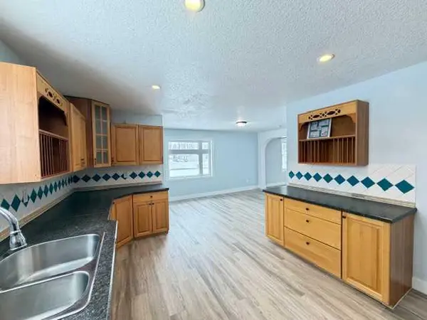 4230 Caribou CRES, Wabasca, AB T0G 2K0