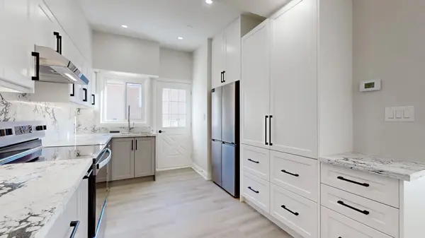 56 Niantic CRES #Main, Toronto C13, ON M3A 2H7