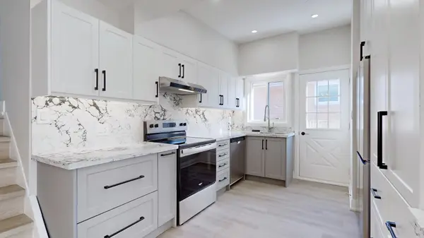 56 Niantic CRES #Main, Toronto C13, ON M3A 2H7