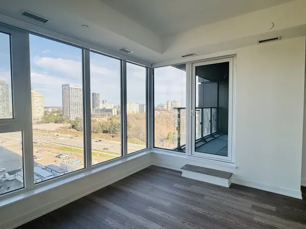 5 Quarrington LN #1005, Toronto C13, ON M3C 0S4