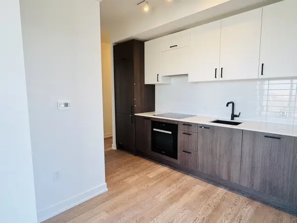 5 Quarrington LN #1005, Toronto C13, ON M3C 0S4