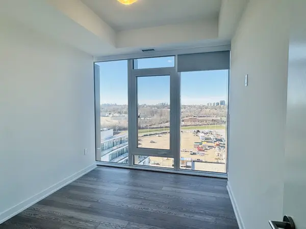 5 Quarrington LN #1005, Toronto C13, ON M3C 0S4