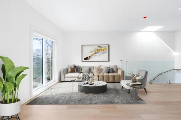 21 Farnham AVE #Laneway, Toronto C02, ON M4V 1H6