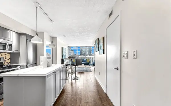 25 Capreol CT #1505, Toronto C01, ON M5V 3Z7