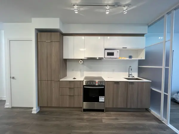 159 Wellesley ST E #303, Toronto C08, ON M4Y 0H5