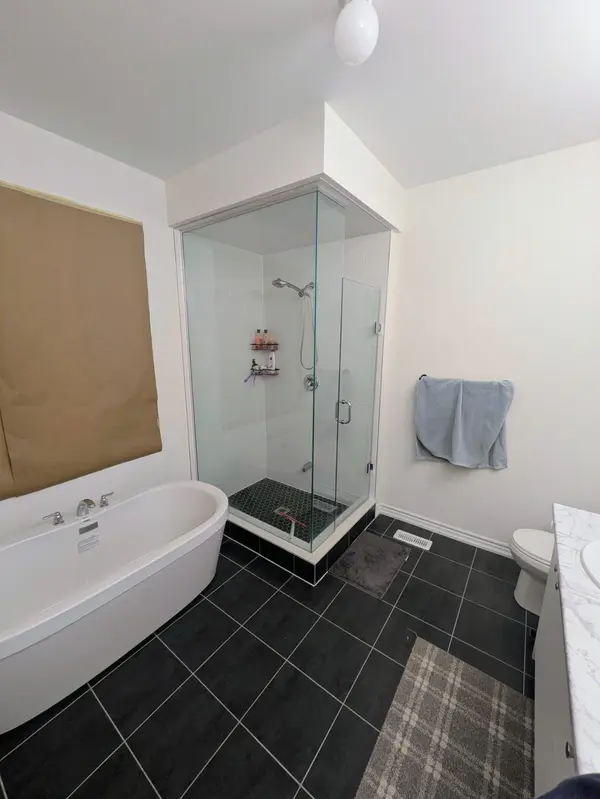 1075 Pisces TRL, Pickering, ON L1X 0P7