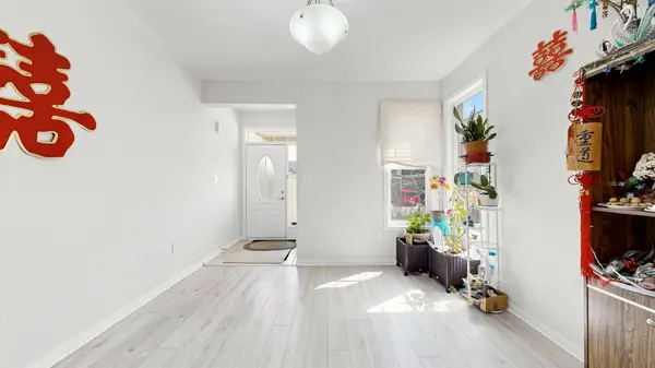 1754 Hayden LN, Pickering, ON L1X 0A9