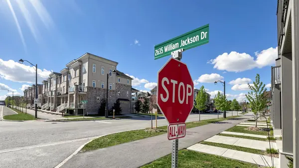 2635 William Jackson DR #1119, Pickering, ON L1X 0L6