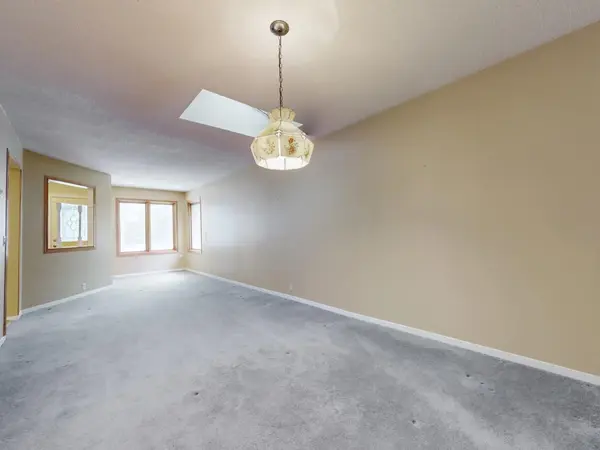 30 Madsen CRES, Markham, ON L3R 4P3