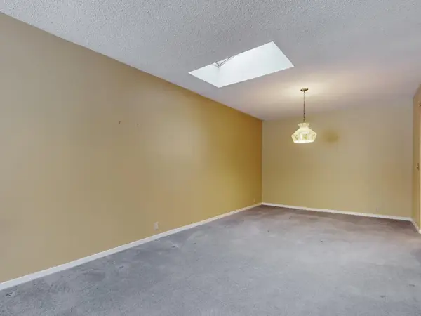 30 Madsen CRES, Markham, ON L3R 4P3