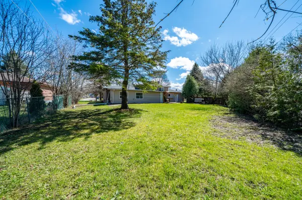 28 Lakeland CRES, Richmond Hill, ON L4E 2Z8