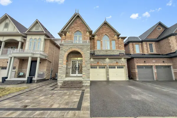 496 Mactier DR, Vaughan, ON L4H 4T8