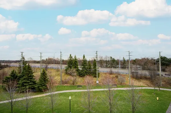 322 John ST #276, Markham, ON L3T 0B1