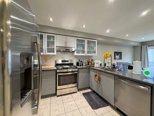 154 Amulet CRES, Richmond Hill, ON L4S 2T5