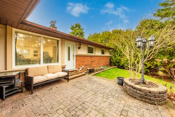 8 Cardwell CT, Adjala-tosorontio, ON L0G 1W0