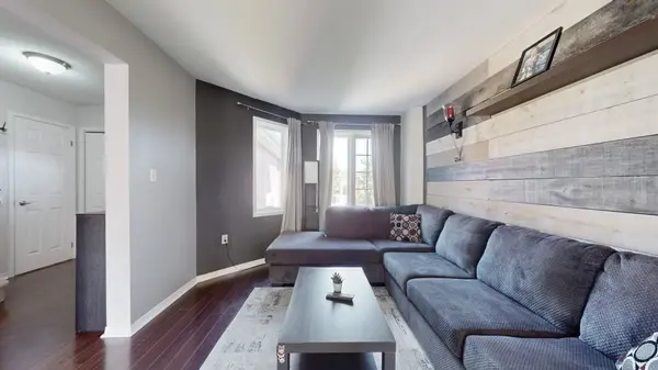 45 Athabaska RD, Barrie, ON L4N 8E8