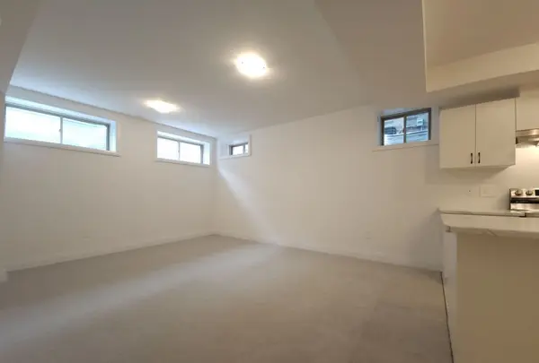 122 Franklin TRL #Lower, Barrie, ON L9J 0J2