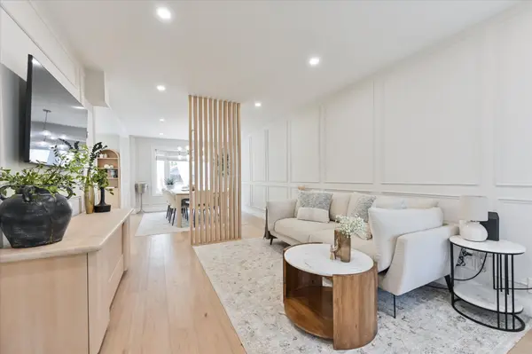 7337 Sandhurst DR, Mississauga, ON L5N 7G7