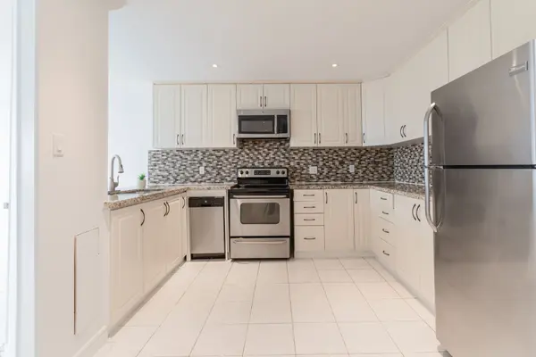 234 Albion RD #2203, Toronto W10, ON M9W 6A5