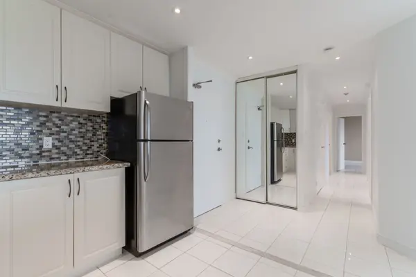 234 Albion RD #2203, Toronto W10, ON M9W 6A5