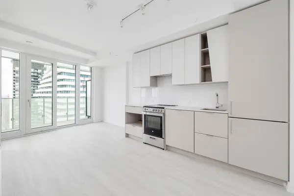 3883 QUARTZ RD #3912, Mississauga, ON L5B 0M4