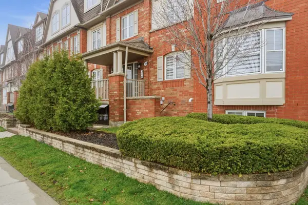 633 Dundas ST W #5, Mississauga, ON L5B 0B5