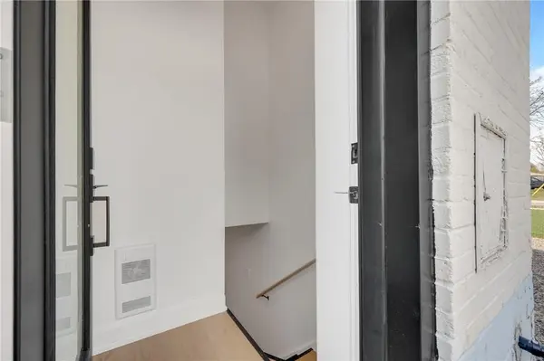 1339 Augustine DR, Burlington, ON L7P 2M9