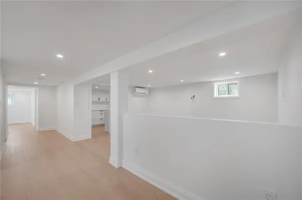 1339 Augustine DR, Burlington, ON L7P 2M9